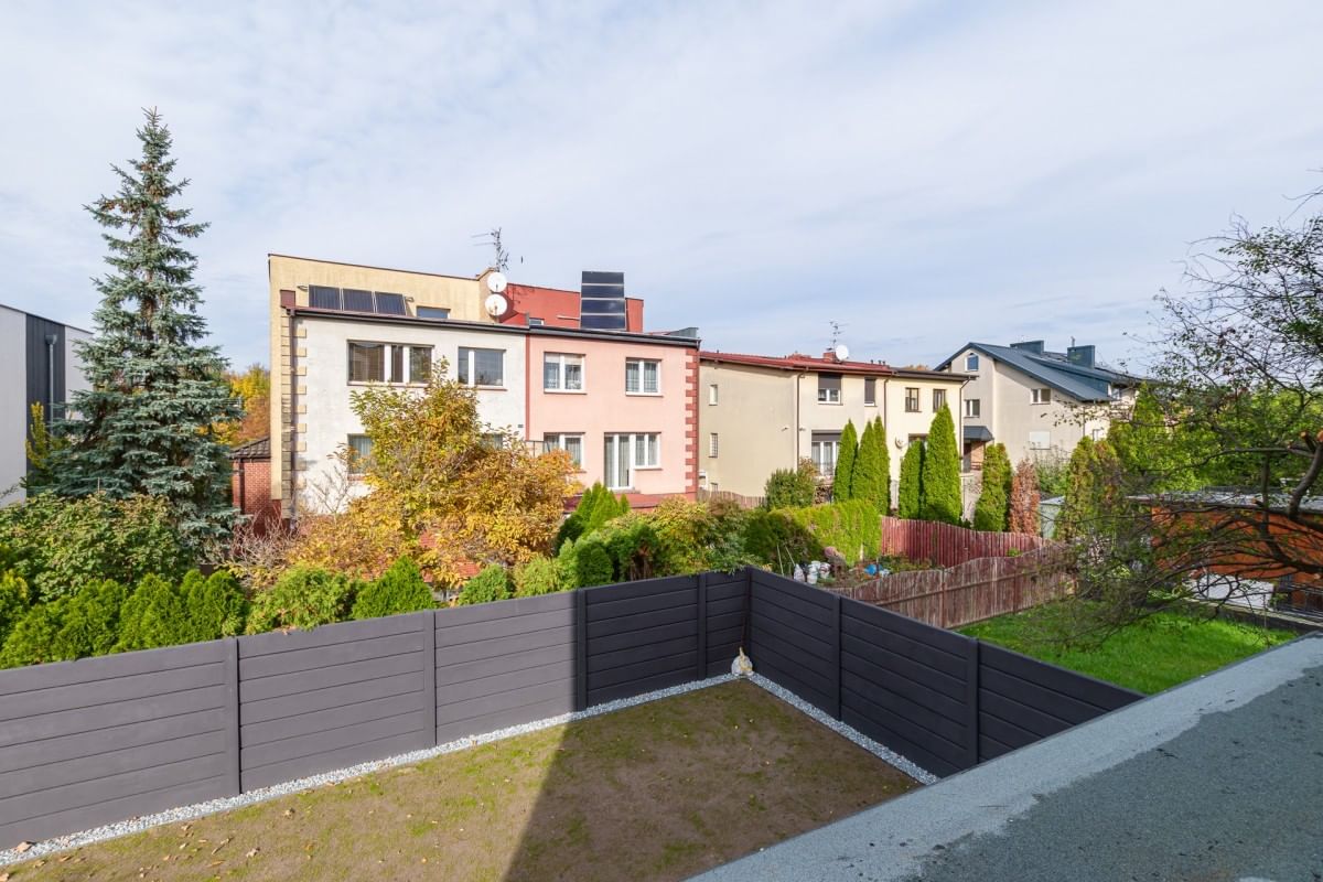 Dom 6 pokojowe na Sprzedaż