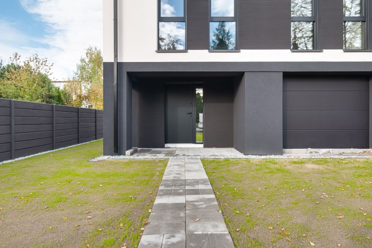 Dom 6 pokojowe na Sprzedaż