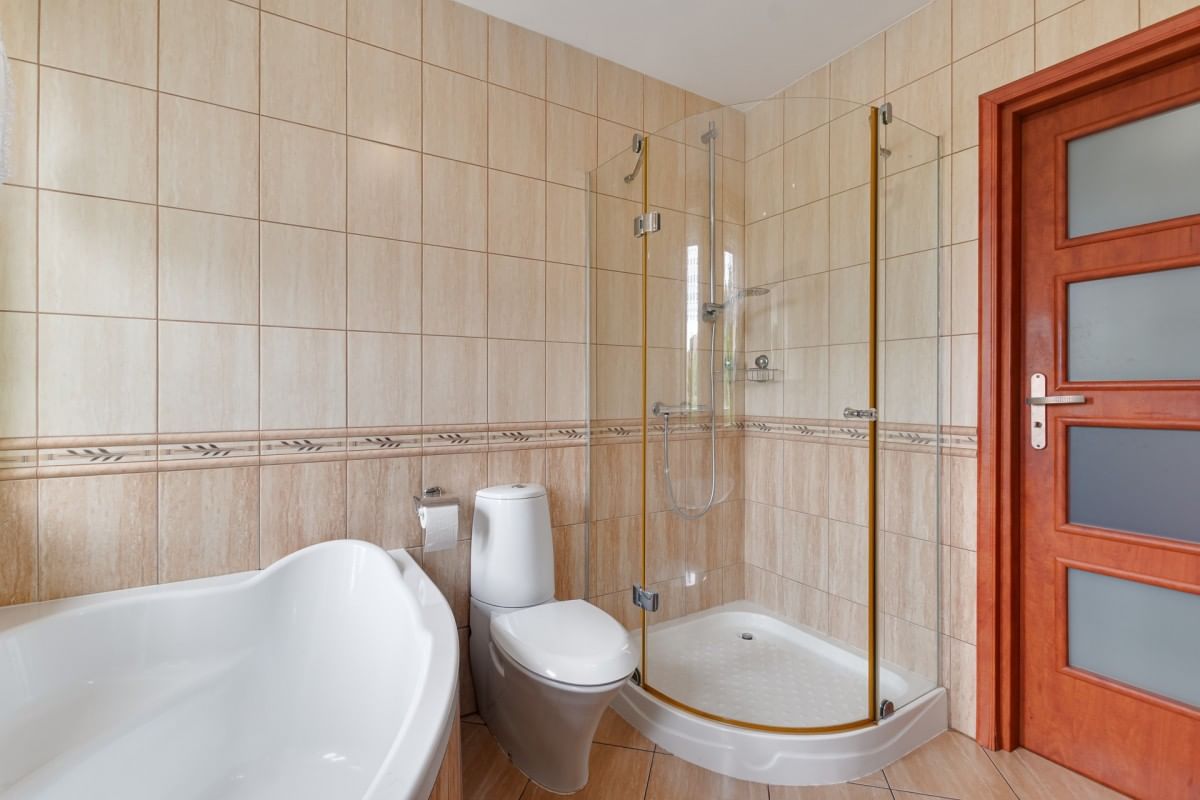 Dom 4 pokojowe na Sprzedaż