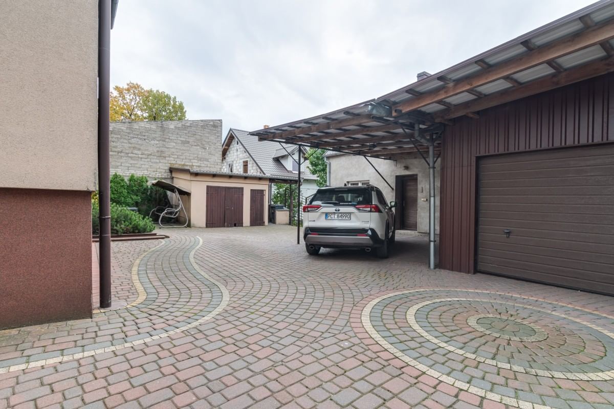 Dom 4 pokojowe na Sprzedaż