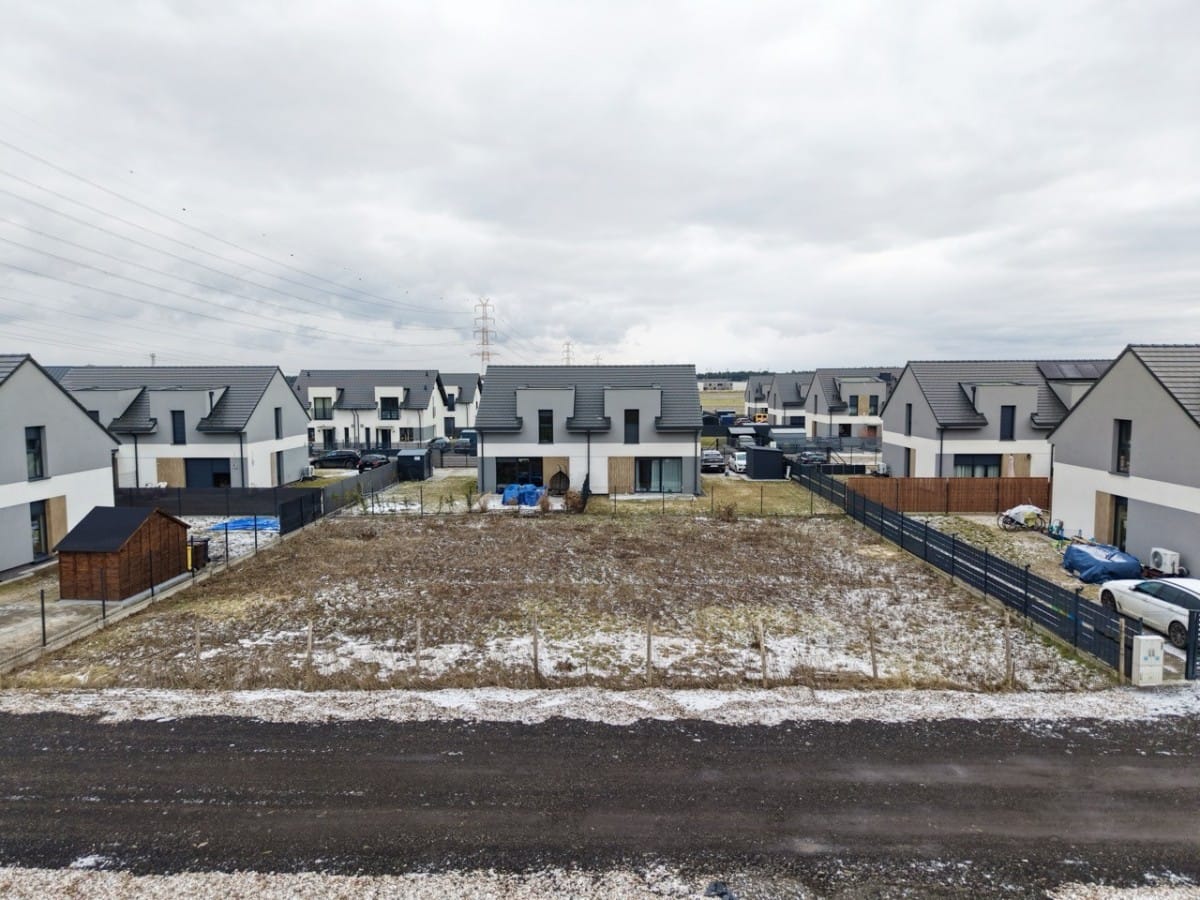 Działka  pokojowe na Sprzedaż