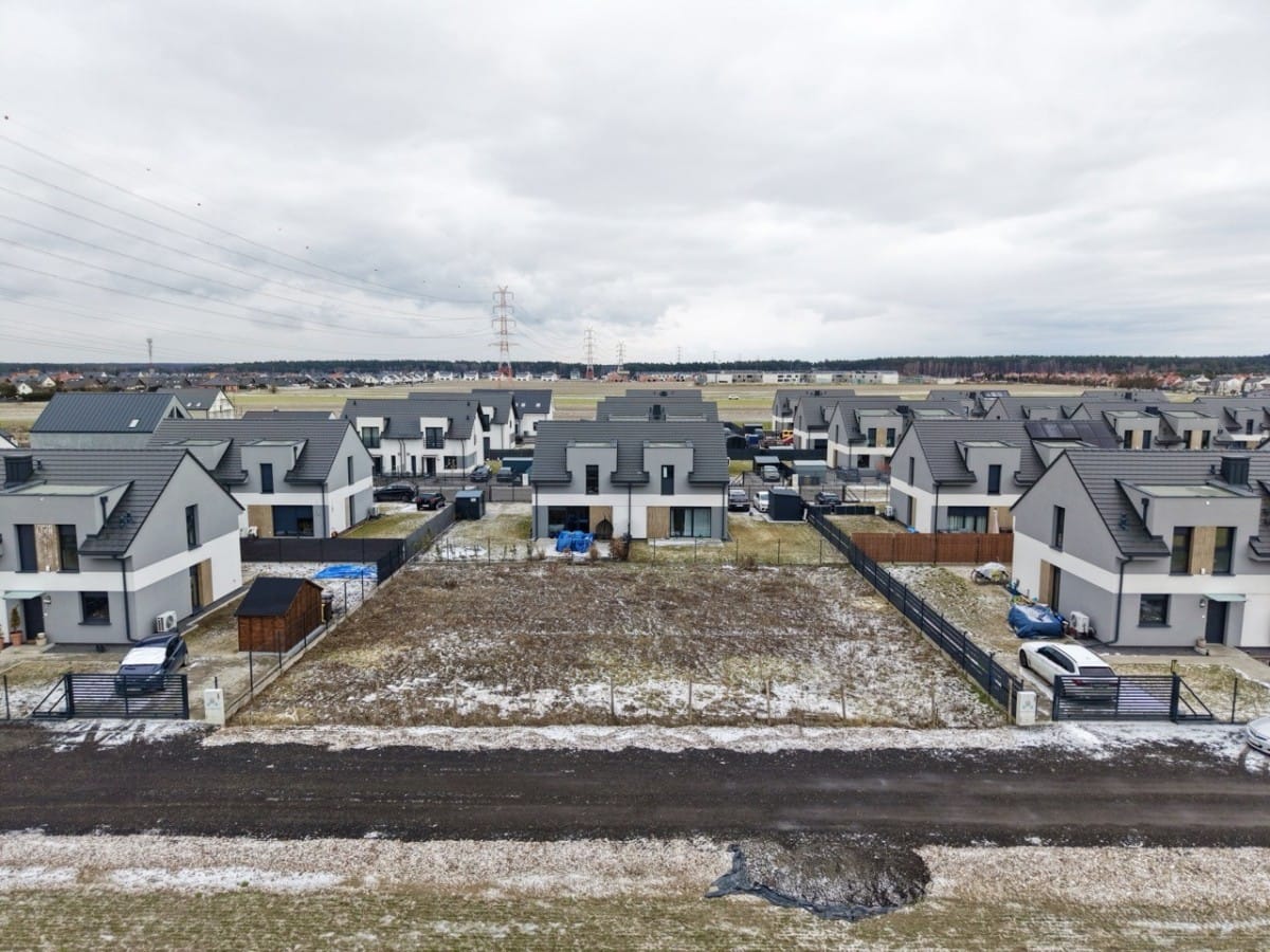 Działka  pokojowe na Sprzedaż