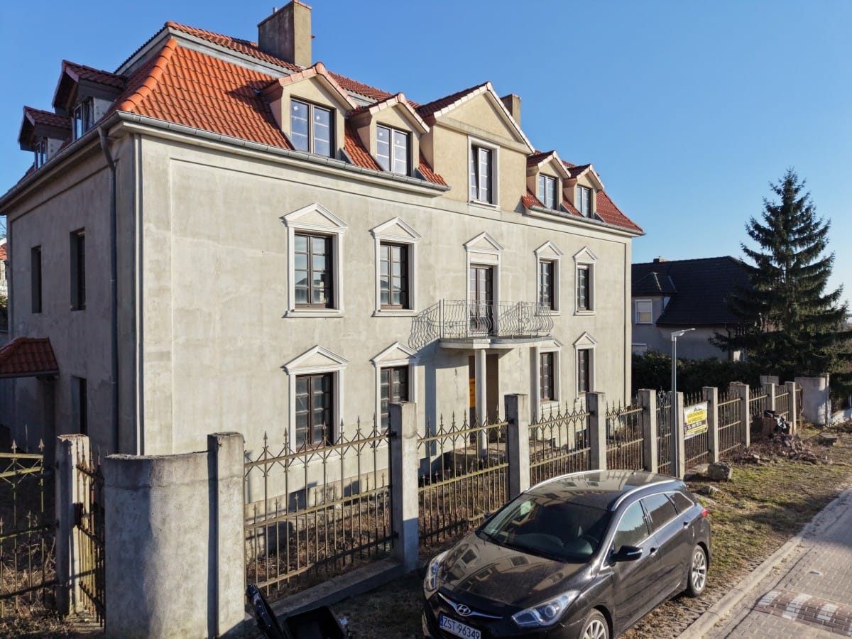 Dom 52 pokojowe na Sprzedaż