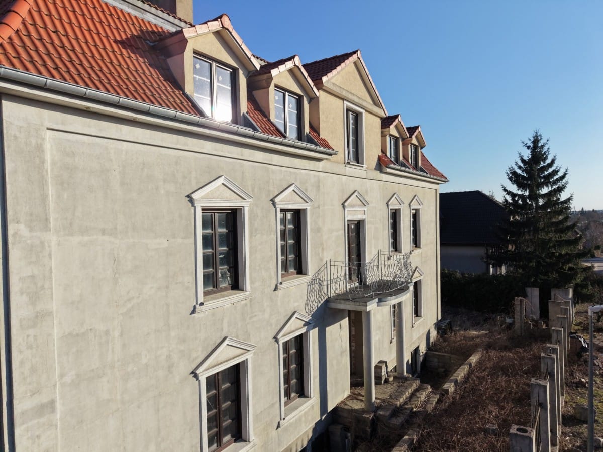 Dom 52 pokojowe na Sprzedaż