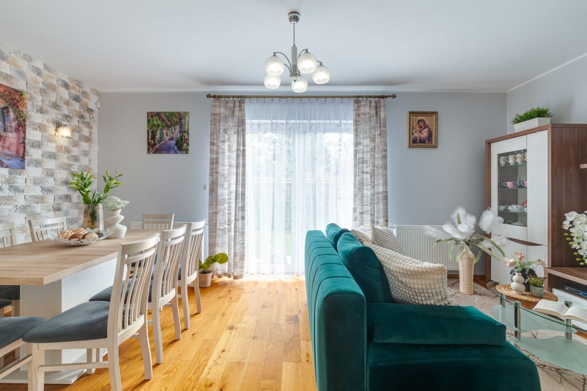 Dom 4 pokojowe na Sprzedaż