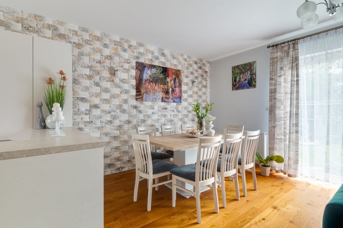 Dom 4 pokojowe na Sprzedaż