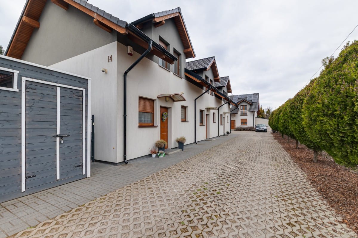 Dom 4 pokojowe na Sprzedaż