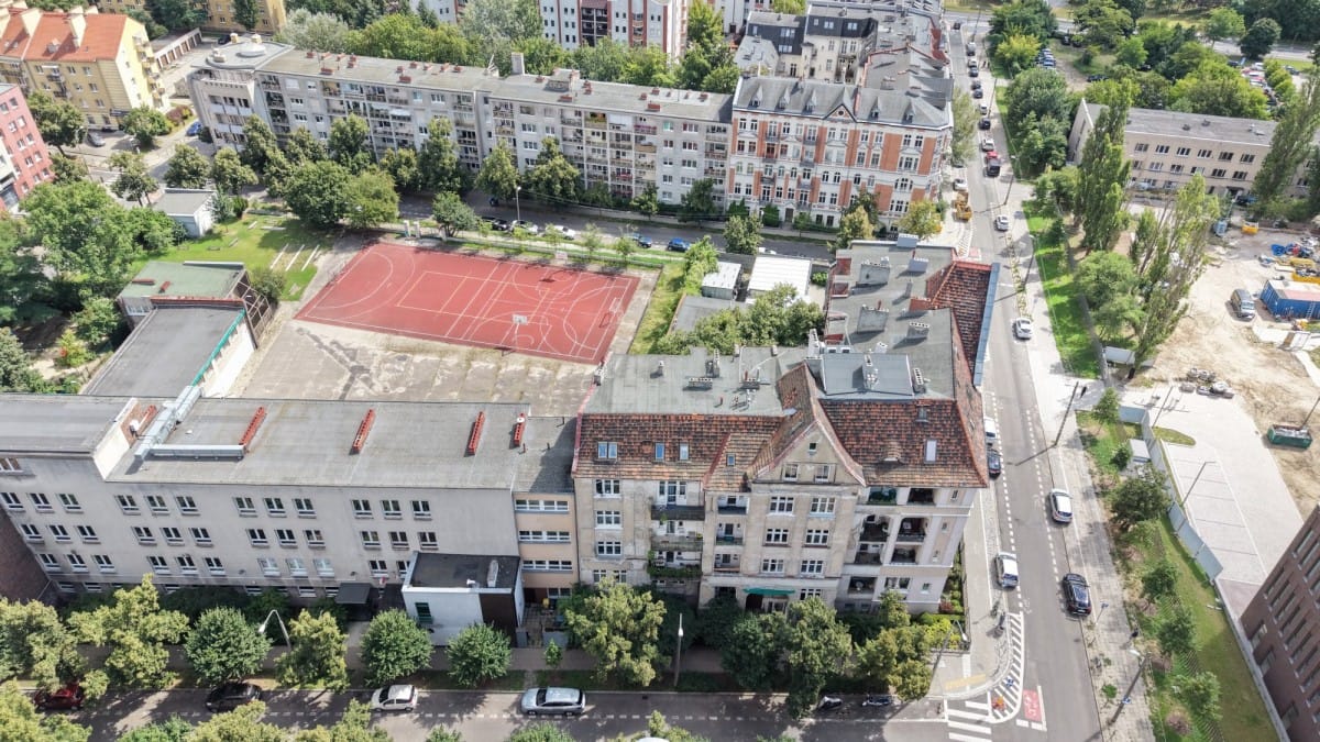 Mieszkanie 9 pokojowe na Sprzedaż