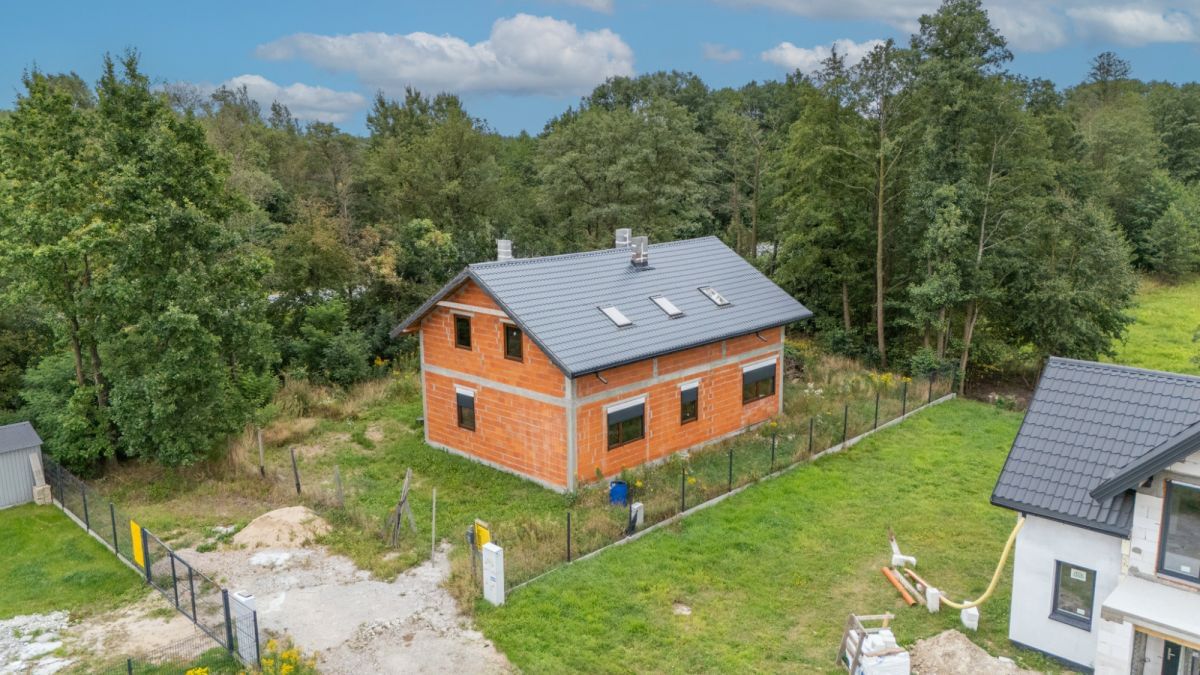 Dom 5 pokojowe na Sprzedaż