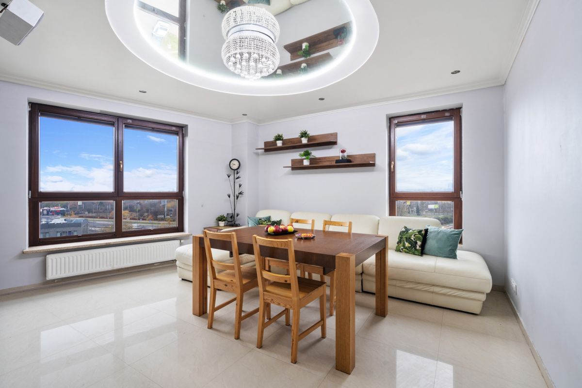 Mieszkanie 3 pokojowe na Sprzedaż