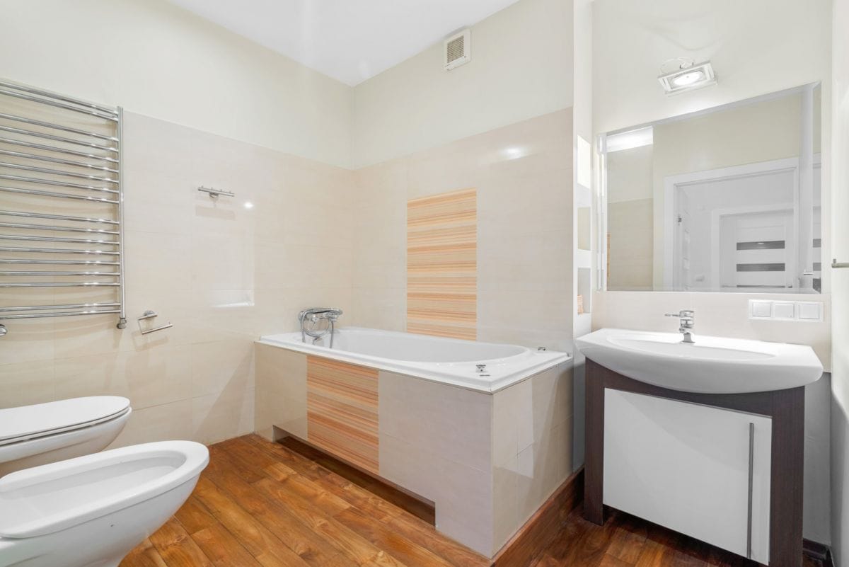 Dom 6 pokojowe na Sprzedaż