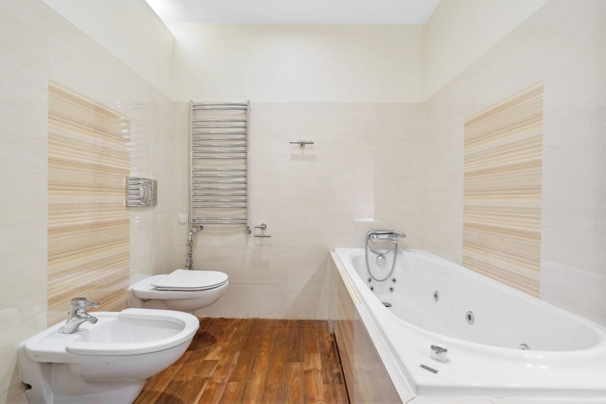 Dom 6 pokojowe na Sprzedaż