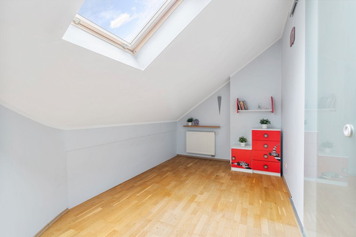 Dom 6 pokojowe na Sprzedaż