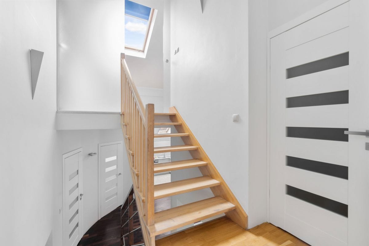 Dom 6 pokojowe na Sprzedaż