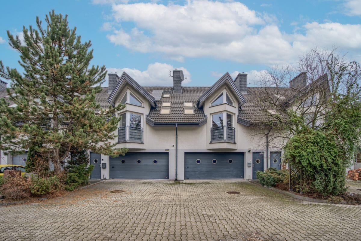 Dom 6 pokojowe na Sprzedaż