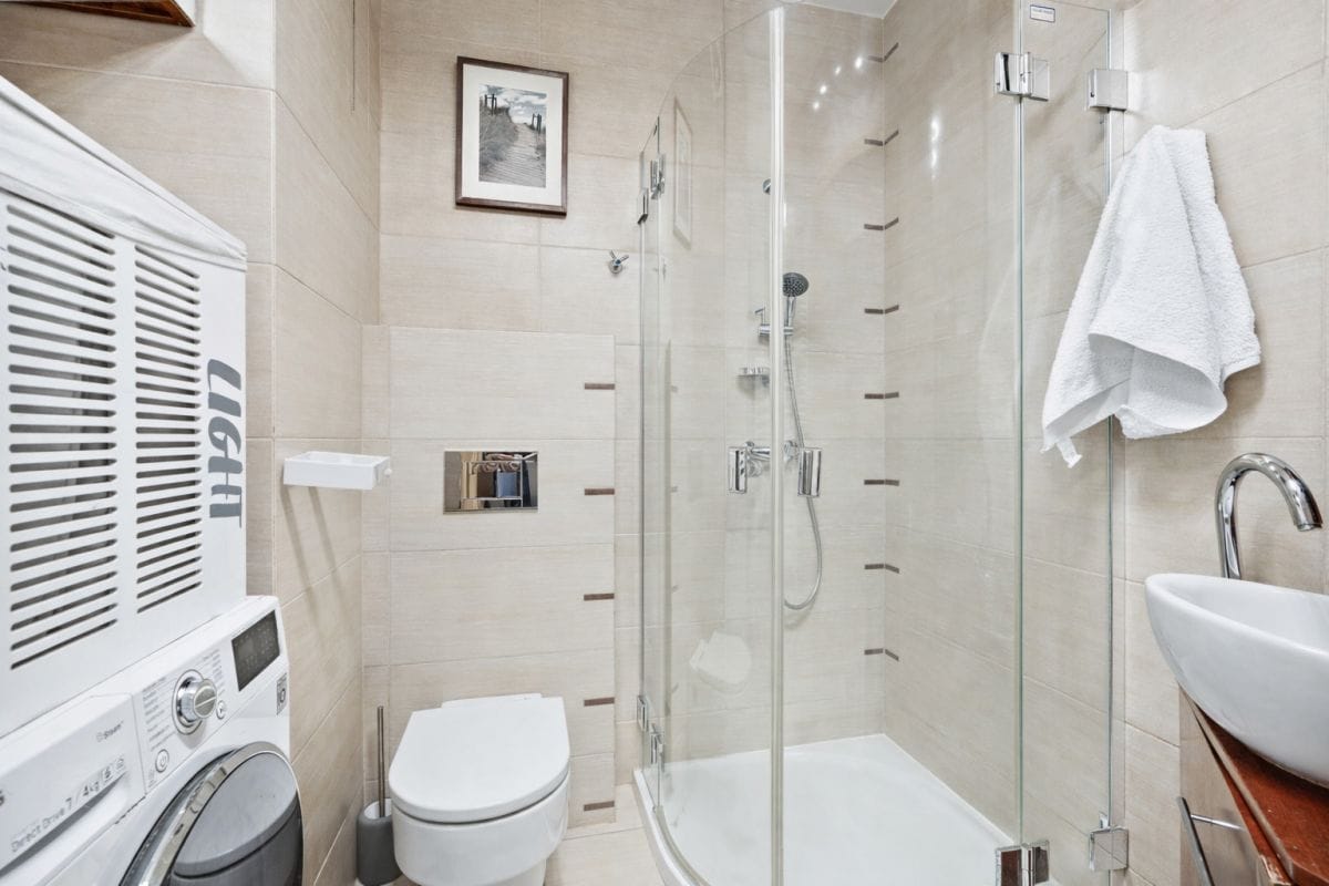 Dom 5 pokojowe na Sprzedaż