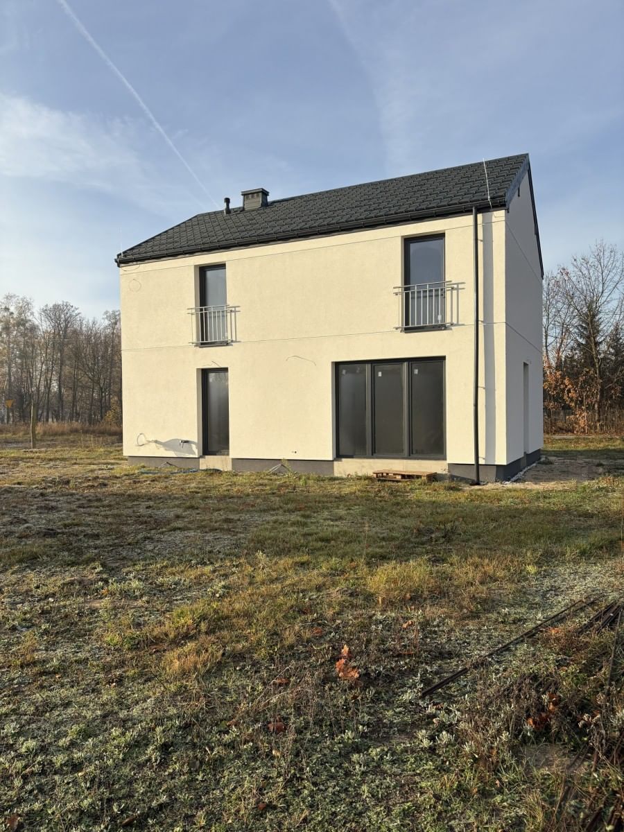 Dom 5 pokojowe na Sprzedaż