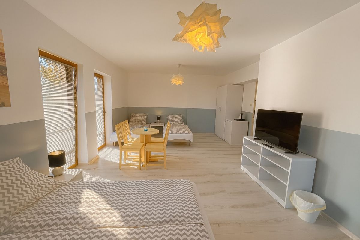 Dom 21 pokojowe na Sprzedaż