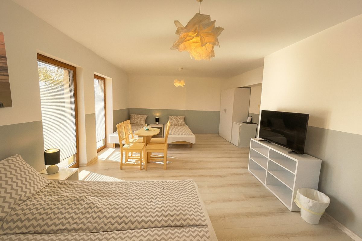 Dom 21 pokojowe na Sprzedaż