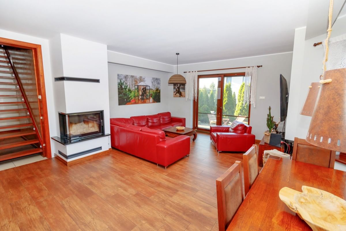 Dom 7 pokojowe na Sprzedaż