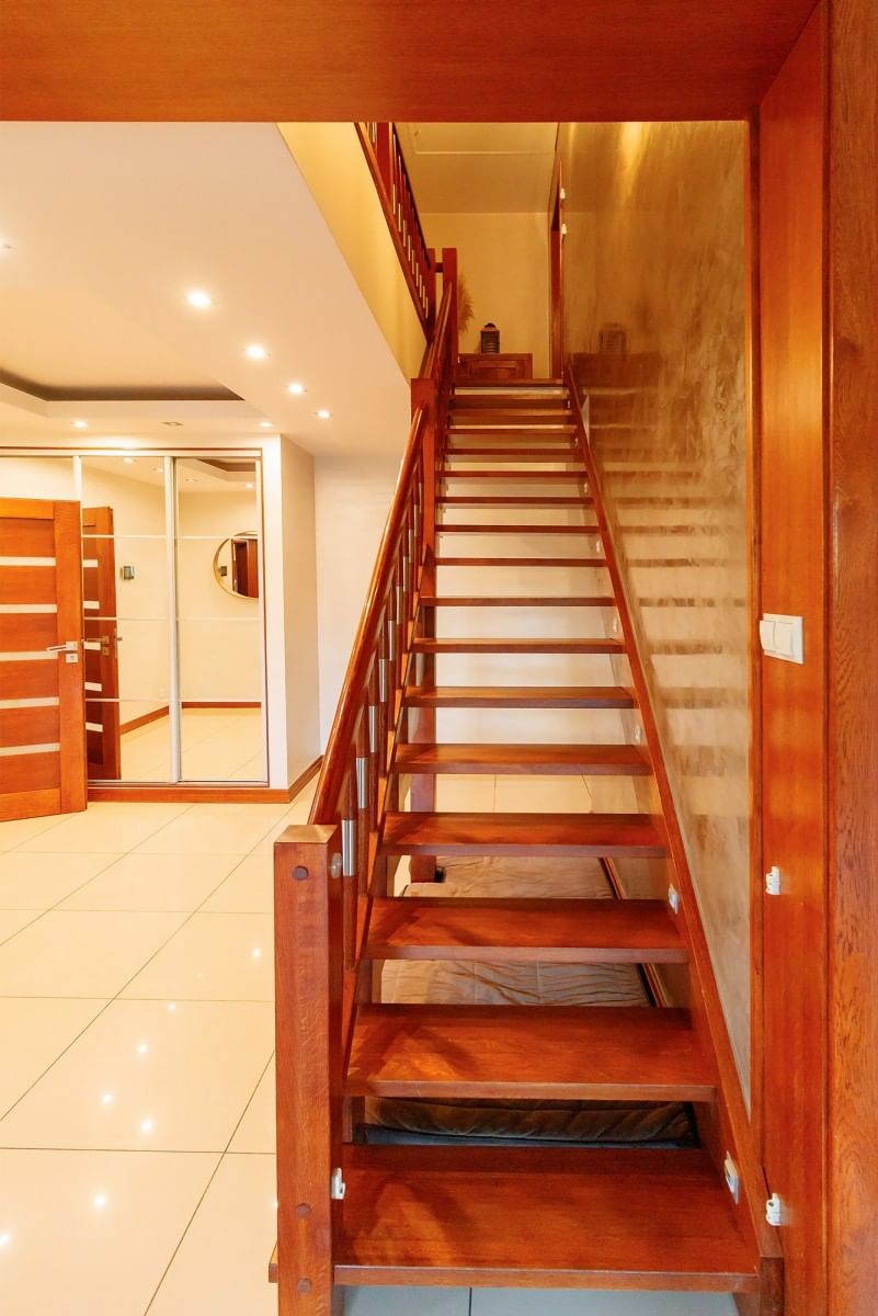 Dom 7 pokojowe na Sprzedaż