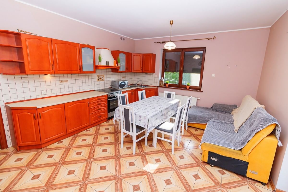 Dom 7 pokojowe na Sprzedaż