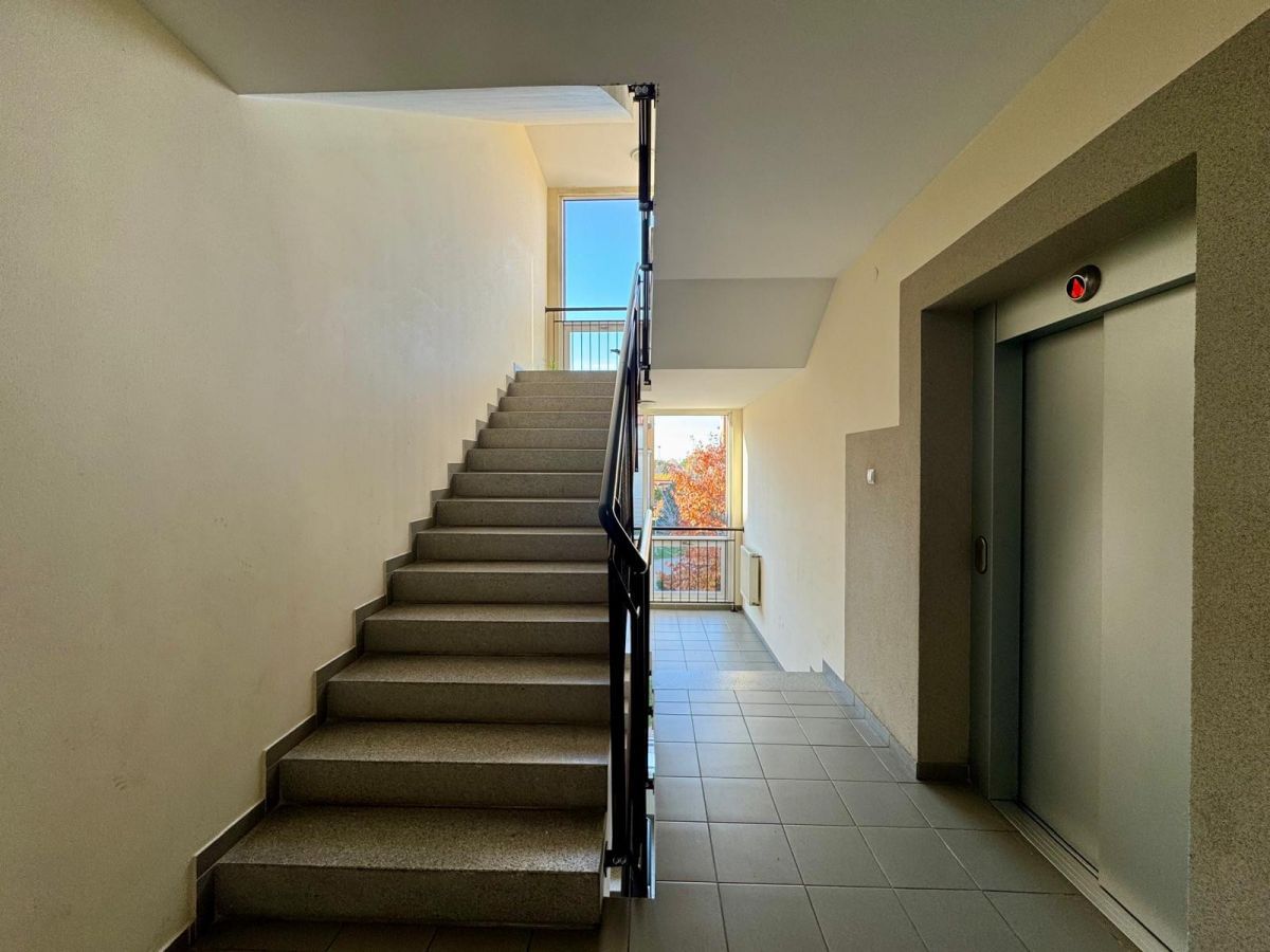 Mieszkanie 1 pokojowe na Sprzedaż