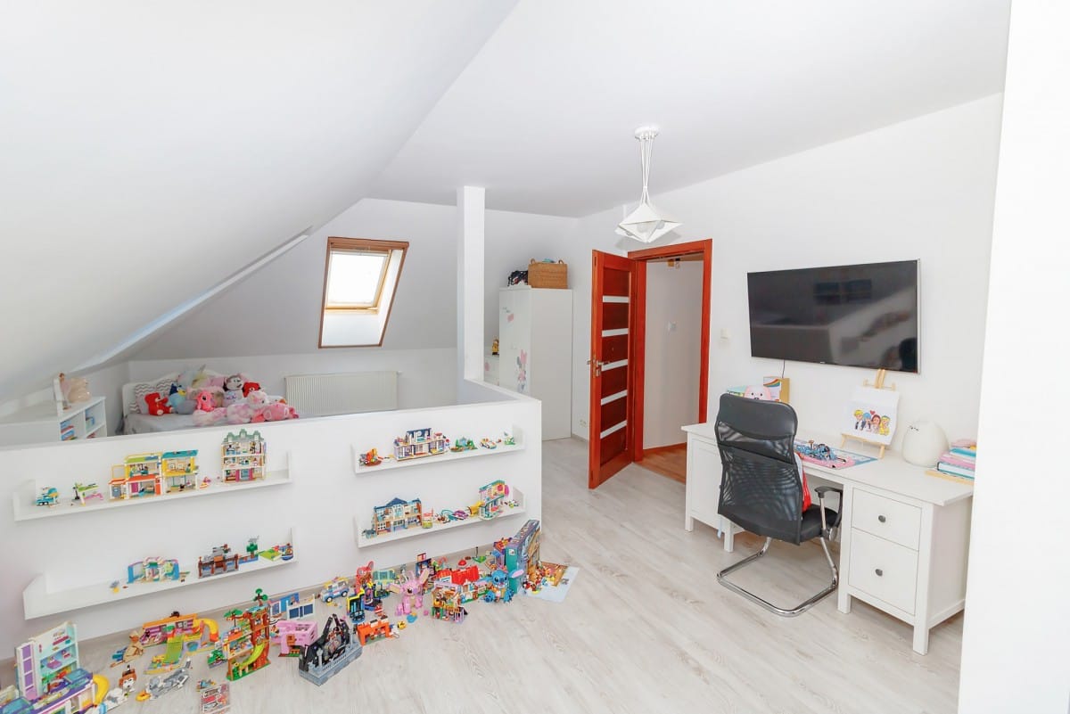 Dom 6 pokojowe na Sprzedaż