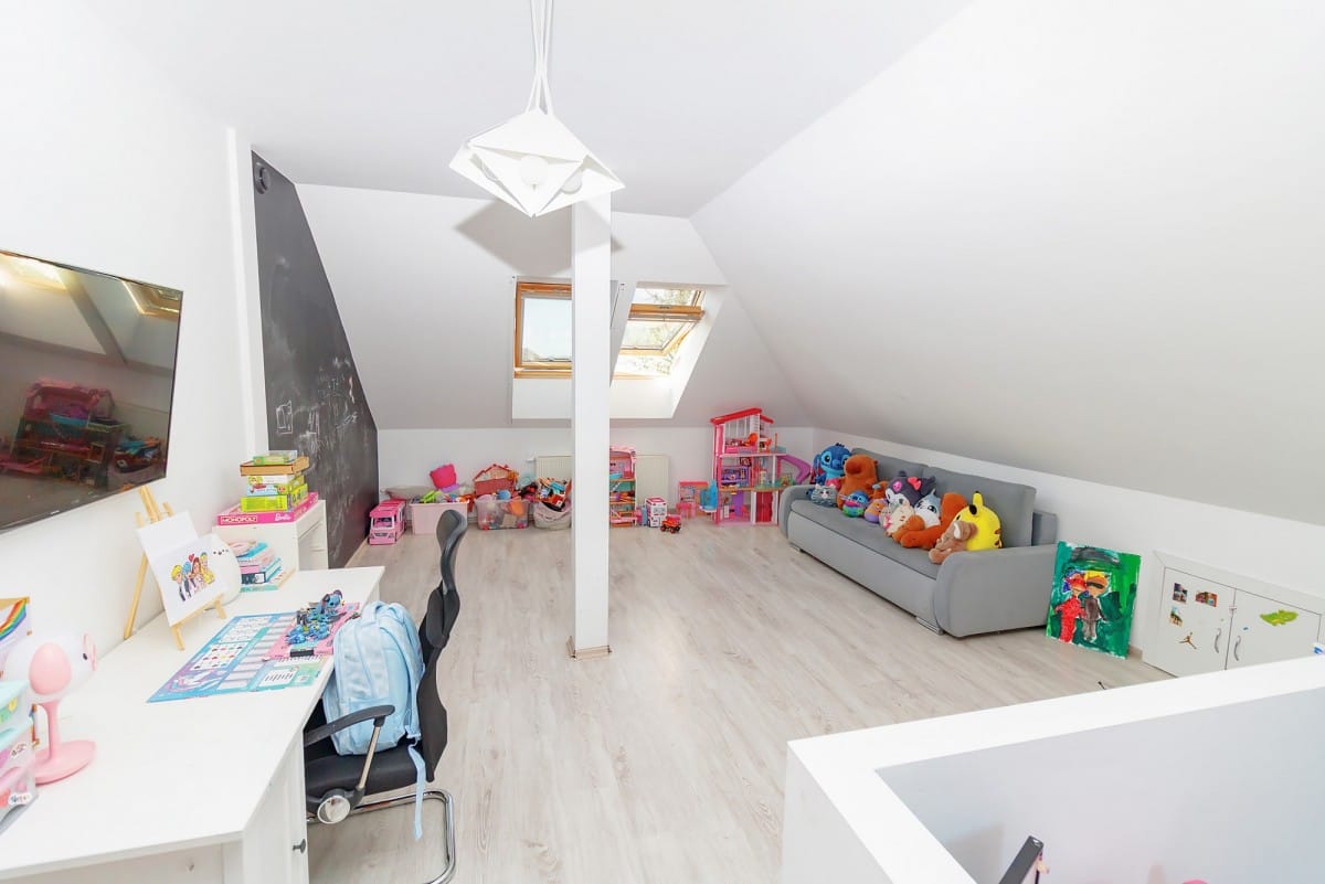 Dom 6 pokojowe na Sprzedaż