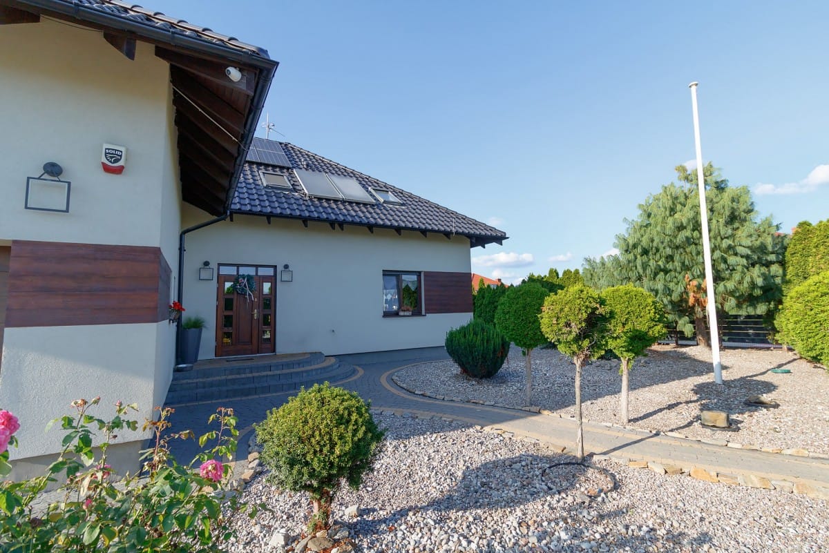 Dom 6 pokojowe na Sprzedaż