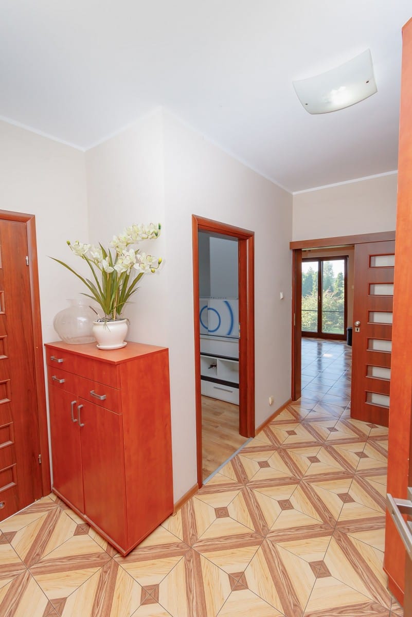 Dom 7 pokojowe na Sprzedaż