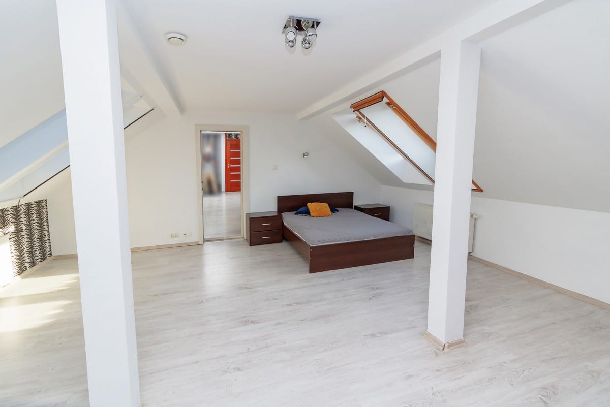 Dom 7 pokojowe na Sprzedaż