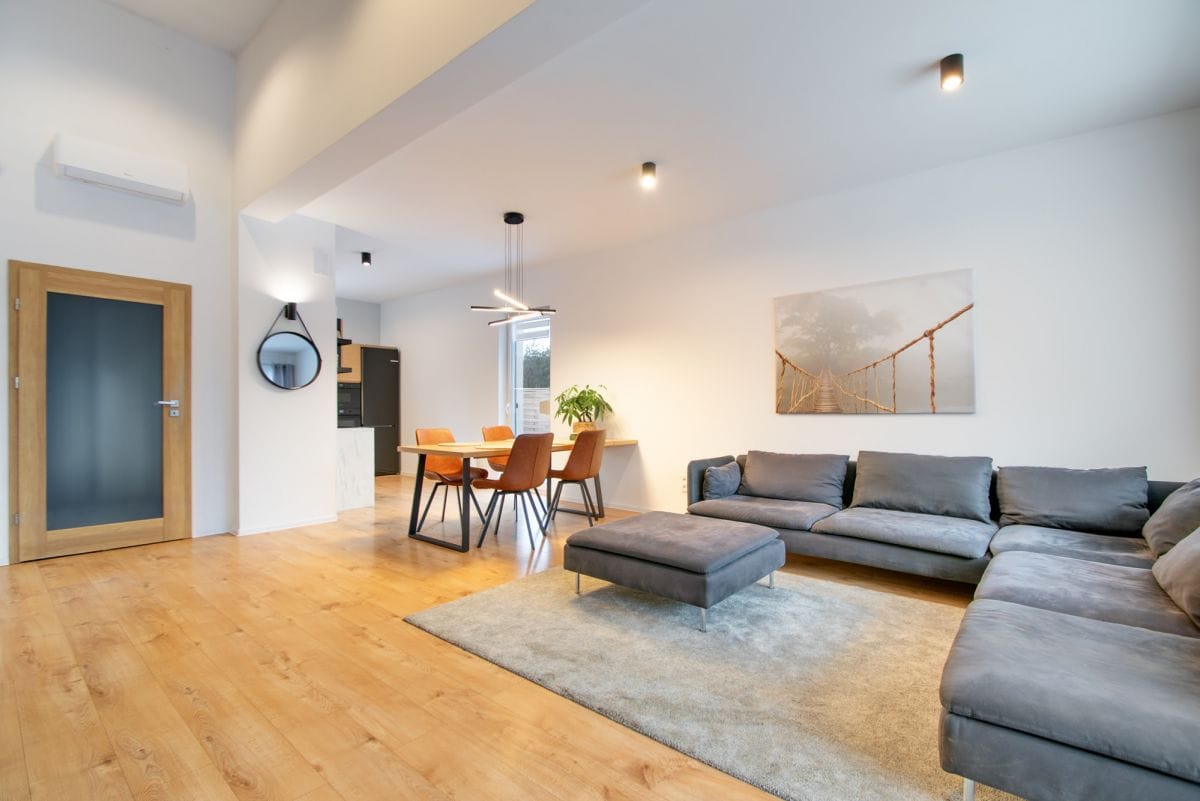 Dom 4 pokojowe na Sprzedaż