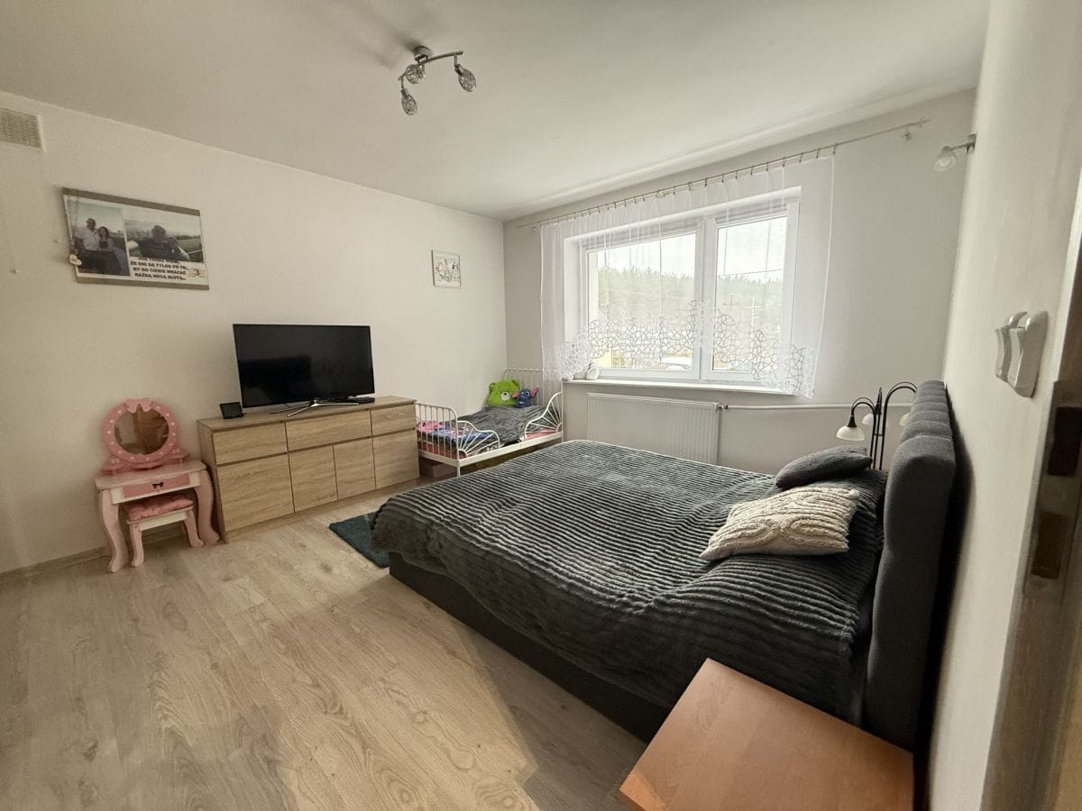 Dom 7 pokojowe na Sprzedaż