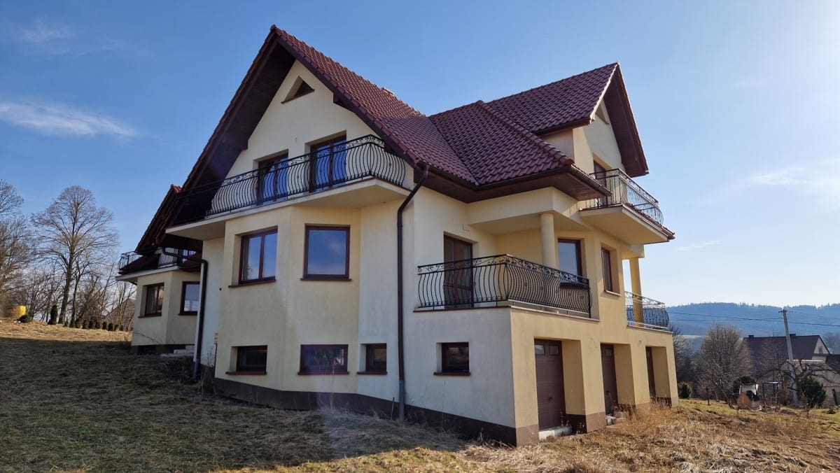 Dom 4 pokojowe na Sprzedaż