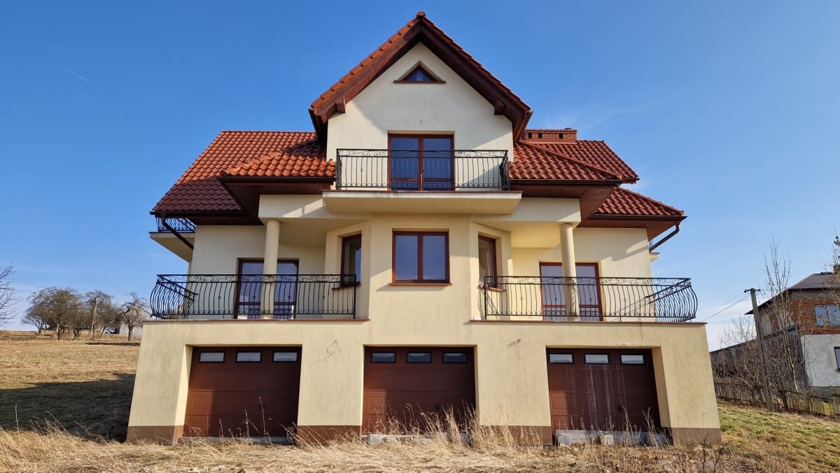 Dom 4 pokojowe na Sprzedaż