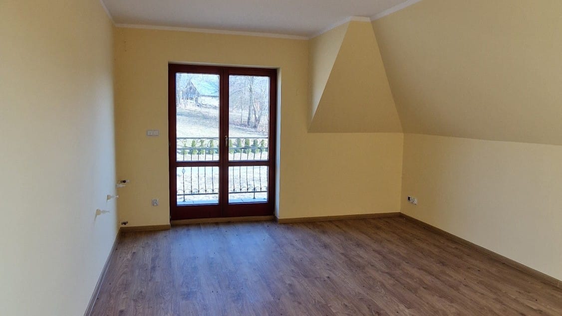 Dom 4 pokojowe na Sprzedaż