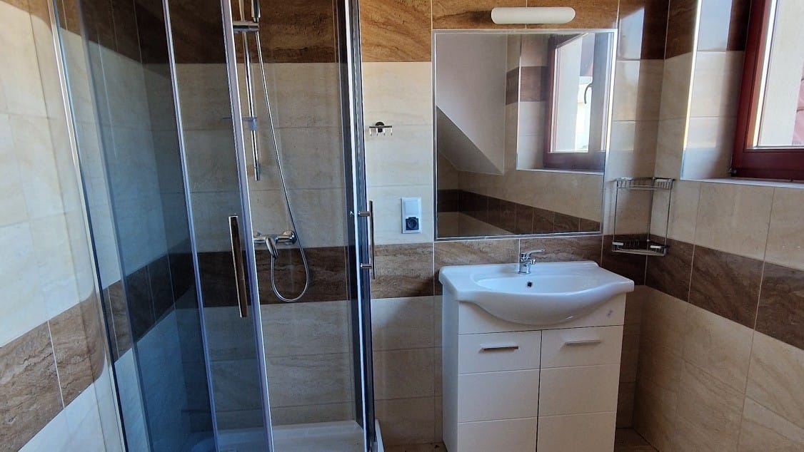 Dom 4 pokojowe na Sprzedaż