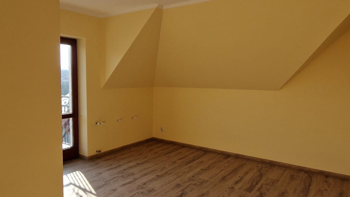 Dom 4 pokojowe na Sprzedaż