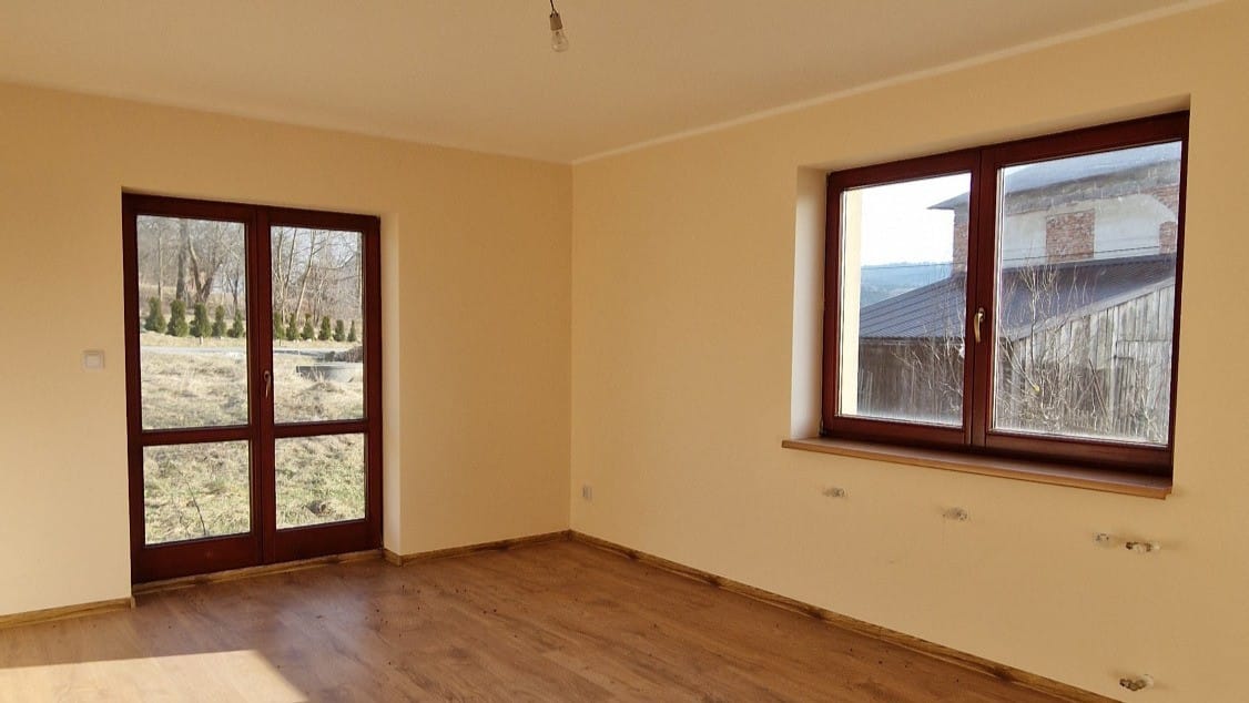 Dom 4 pokojowe na Sprzedaż