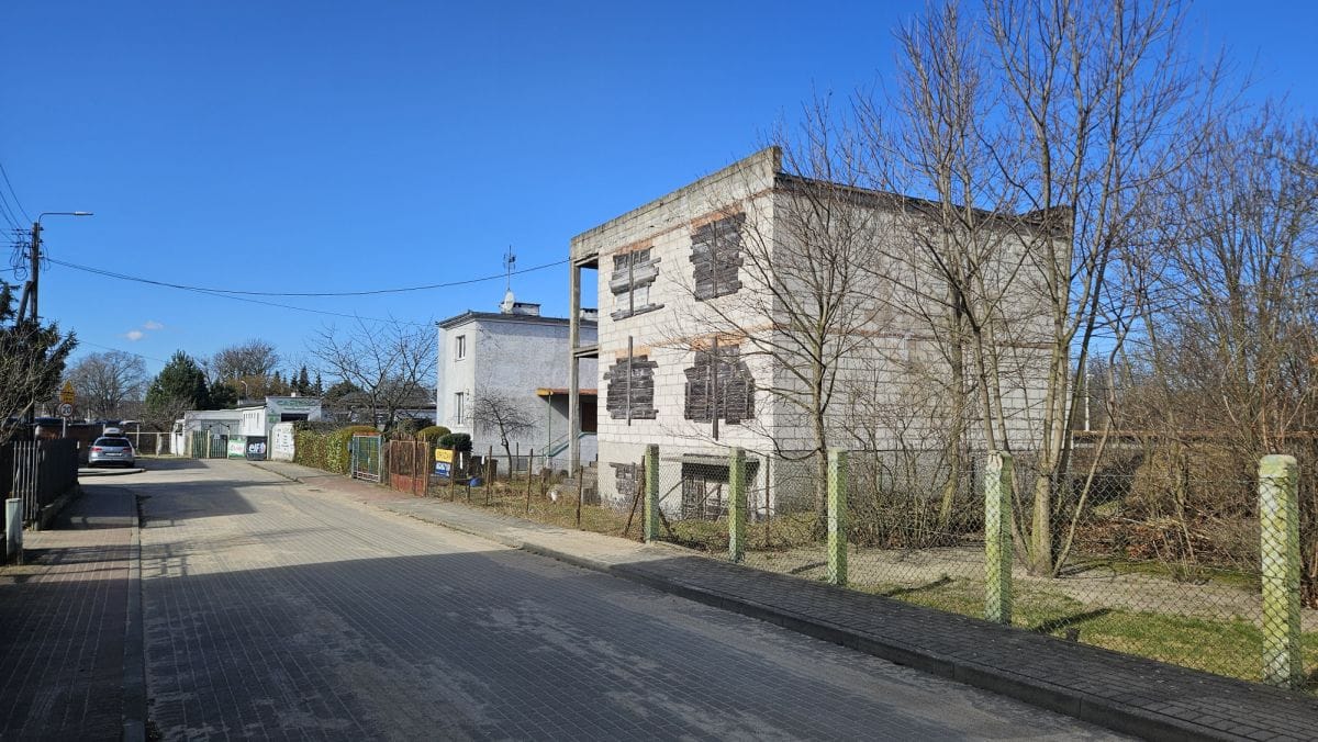 Dom 6 pokojowe na Sprzedaż