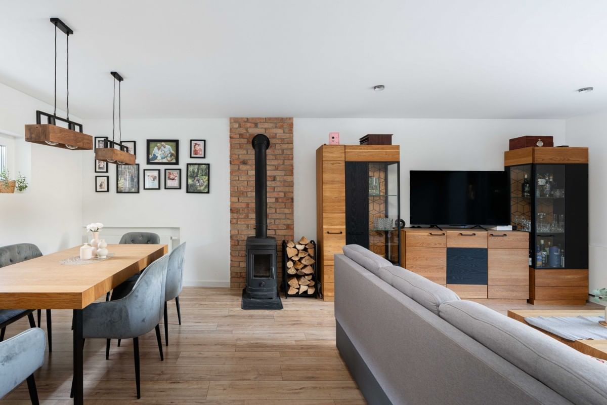 Dom 6 pokojowe na Sprzedaż