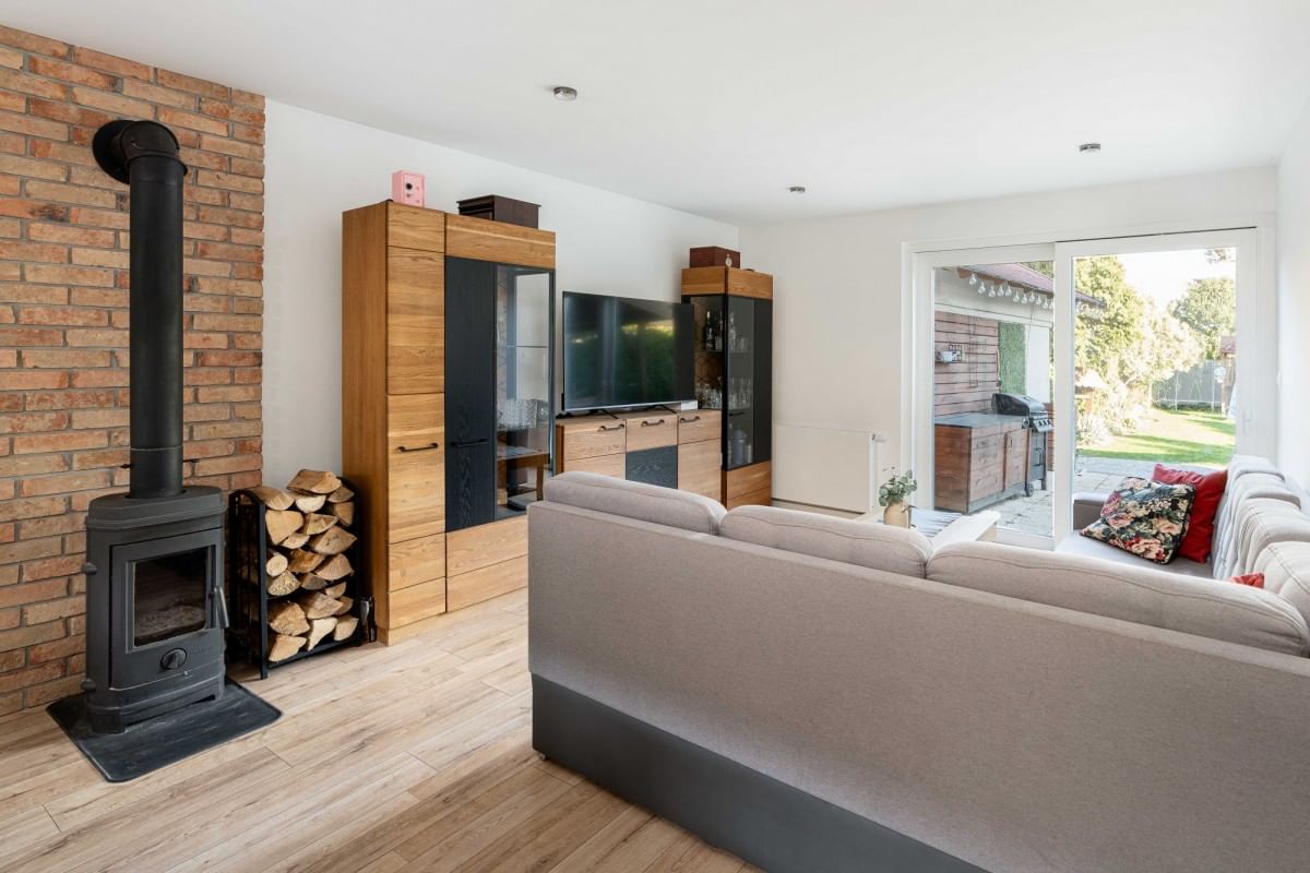 Dom 6 pokojowe na Sprzedaż