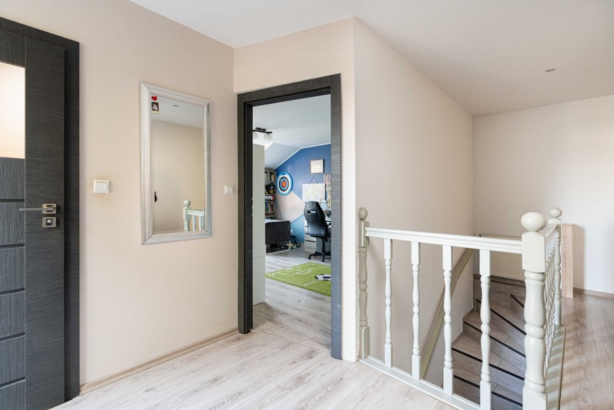 Dom 6 pokojowe na Sprzedaż