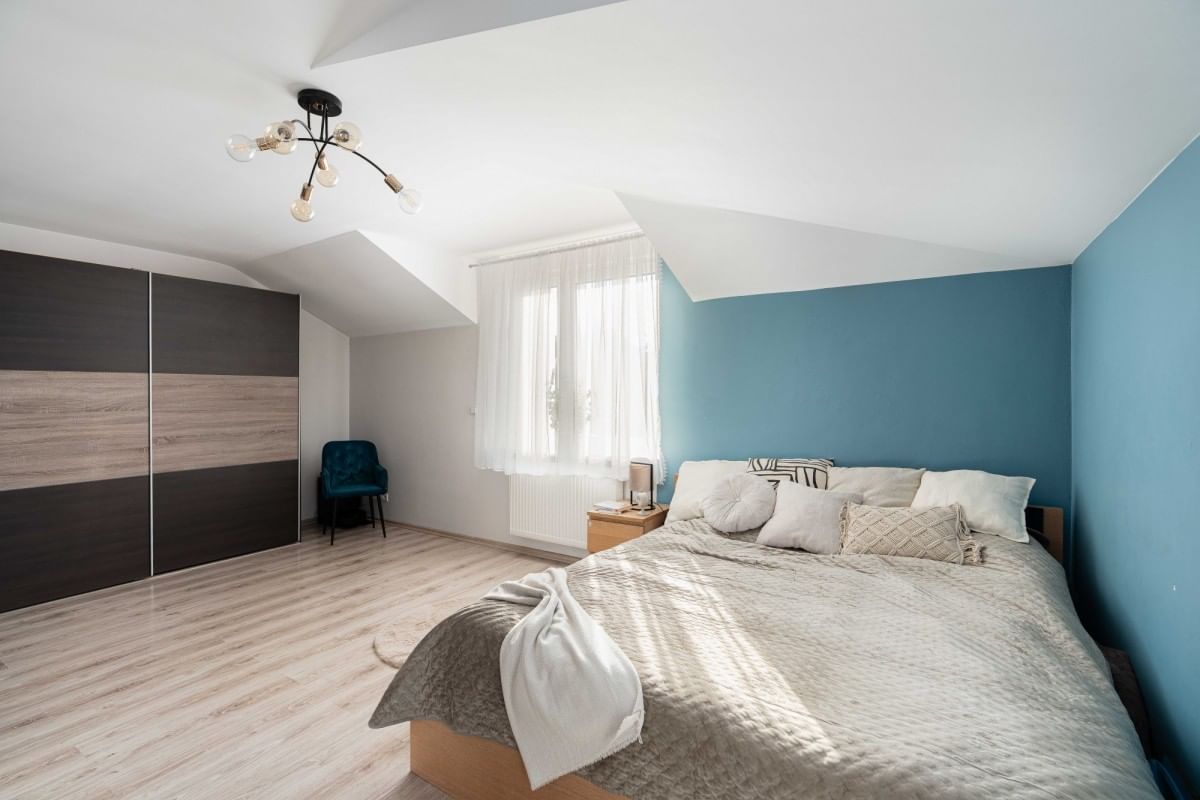 Dom 6 pokojowe na Sprzedaż