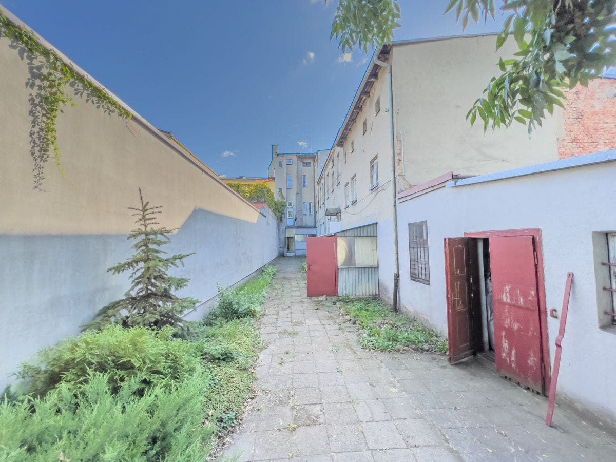 Dom 43 pokojowe na Sprzedaż