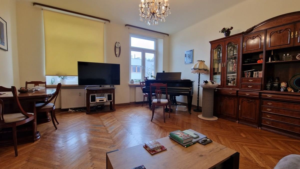Mieszkanie 6 pokojowe na Sprzedaż