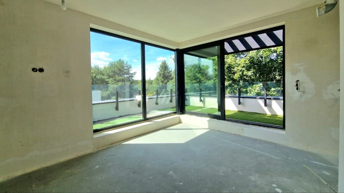 Mieszkanie 4 pokojowe na Sprzedaż