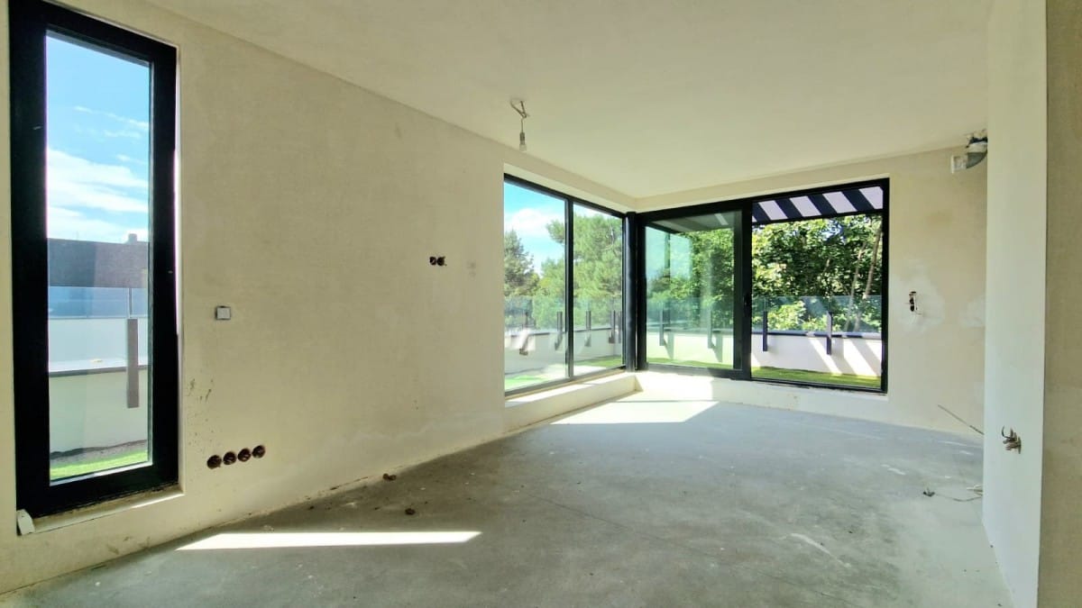 Mieszkanie 4 pokojowe na Sprzedaż