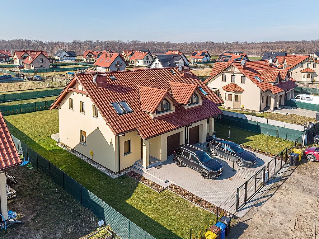 Dom 5 pokojowe na Sprzedaż
